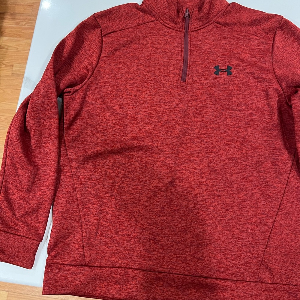 Under Armour Fleece loose fit pull over with 1/2 zip collar